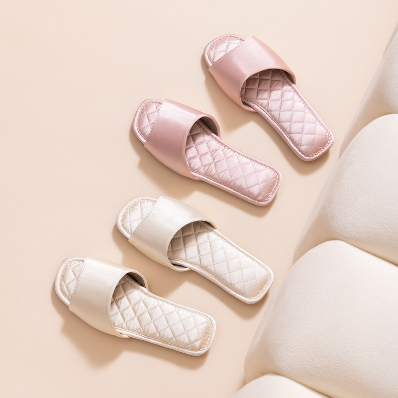 Summer Japanese-Style Satin Slippers for Women, Indoor Home Use, High-End Silk-Like Soft Sole, Chanel-Style, for Wooden Floors Summer Japanese-Style Satin Slippers for Women, Indoor Home Use, High-End Silk-Like Soft Sole, Chanel-Style, for Wooden Floors