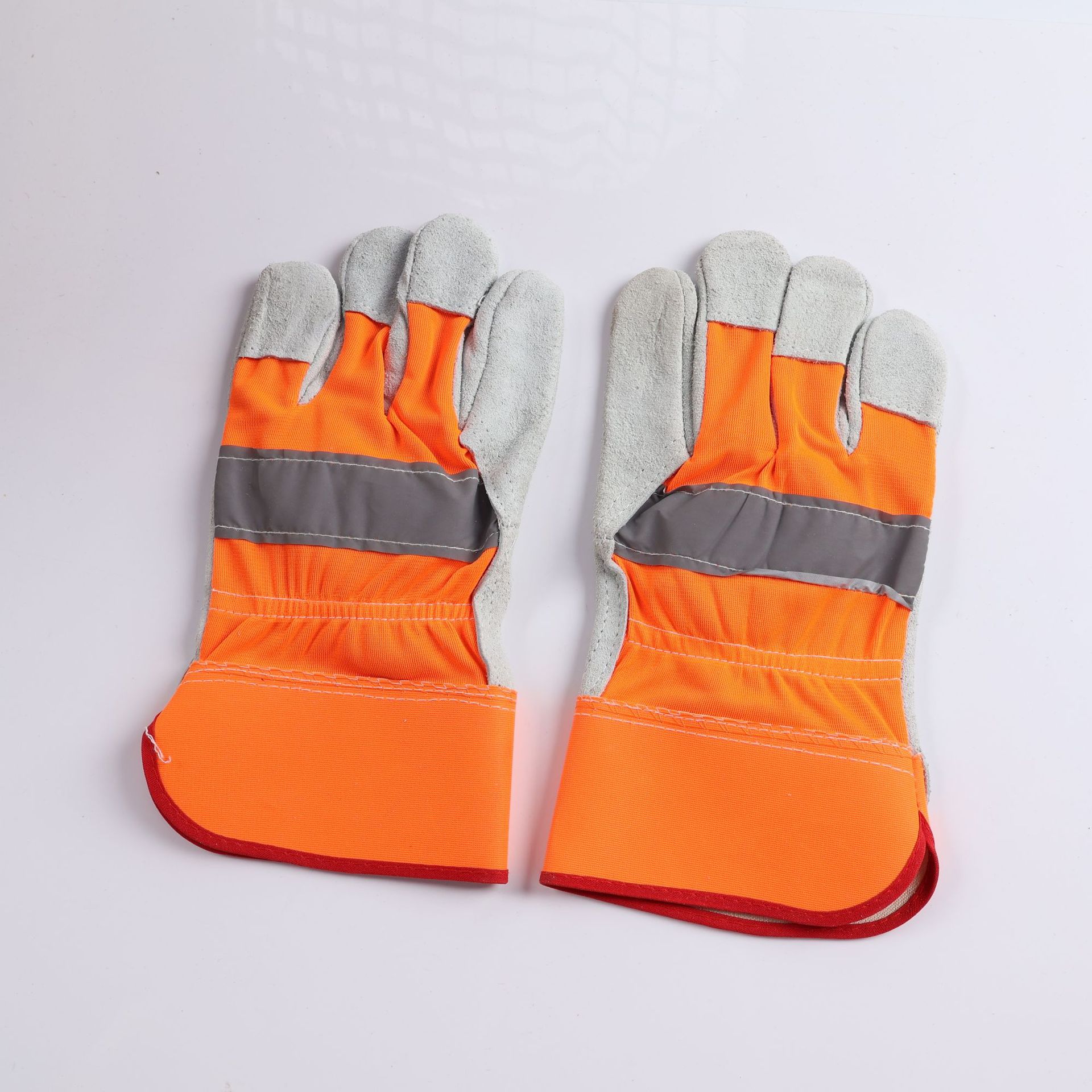 电焊手套防烫焊接焊工隔热耐高温劳保防护手套焊接防护手套批发