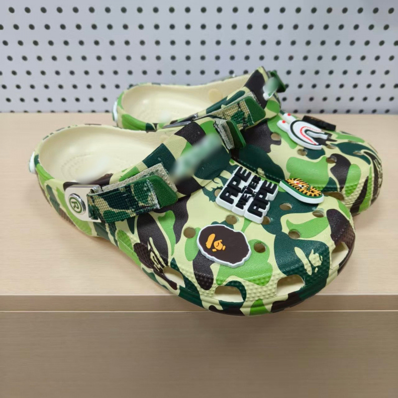 Camuflaje de casa de monos, zapatos de cavidad de verano ligero con sandalias casuales para hombres y mujeres con etiqueta al por mayor