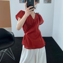 法式复古红色短袖亚麻衬衫女夏季2025新款感轻薄防晒棉麻上衣百搭