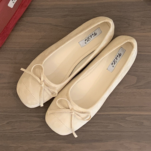 Zapatos individuales rojos de gamuza primavera para mujer nuevo estilo boca baja un pedal retro suave estilo de hadas ballet zapatos de frijoles planos