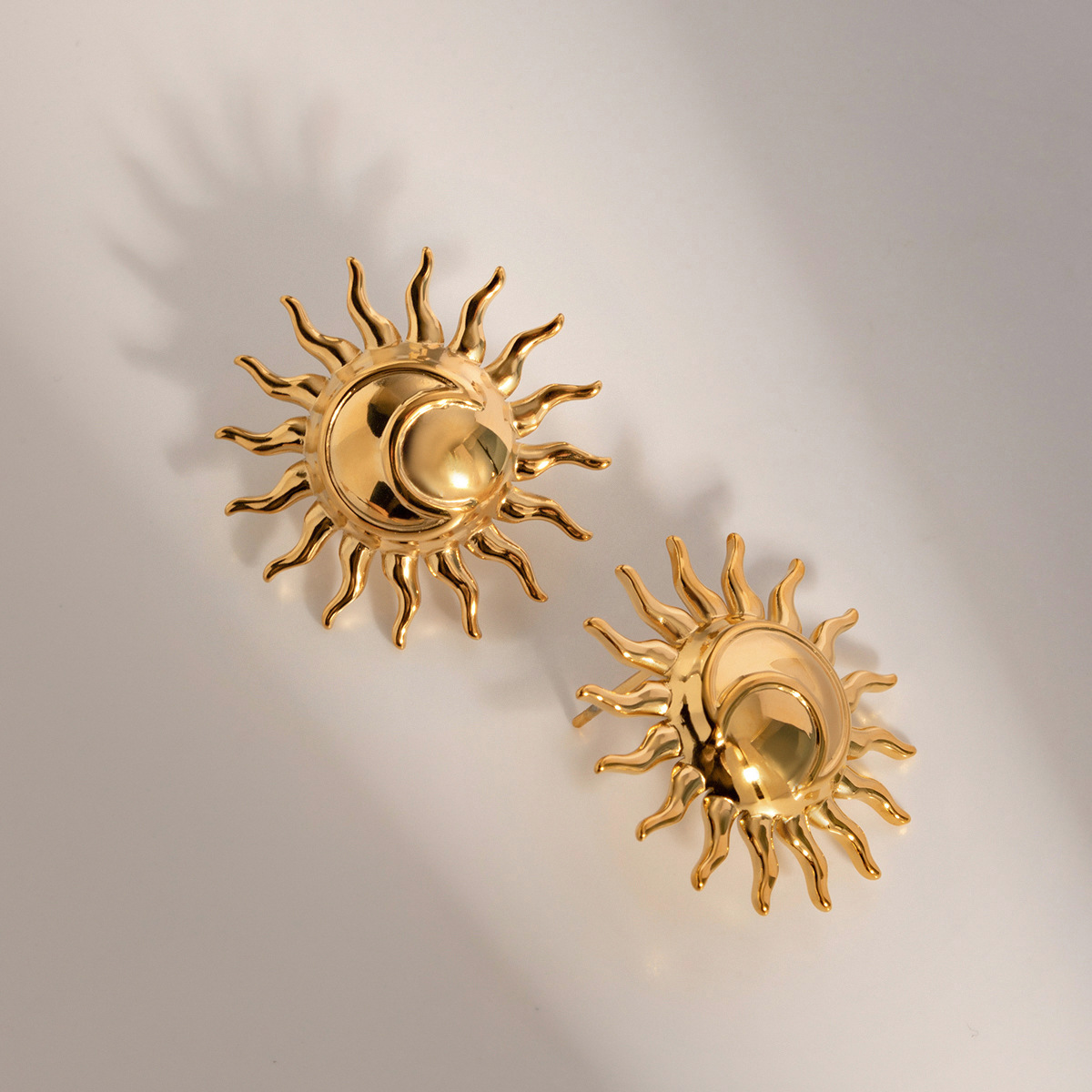 INS nuevo 18K oro Acero inoxidable ocho Awn estrella oído clip pendientes Acero inoxidable joyería moda personalizada regalo de las mujeres