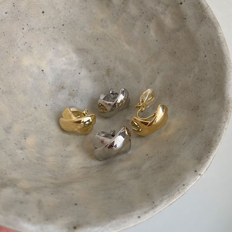 Nieuwe Koreaanse versie clip zonder gat, coole stijl studs, niche ontwerp, high-end oorbellen, ooraccessoires voor vrouwen_voghion.com