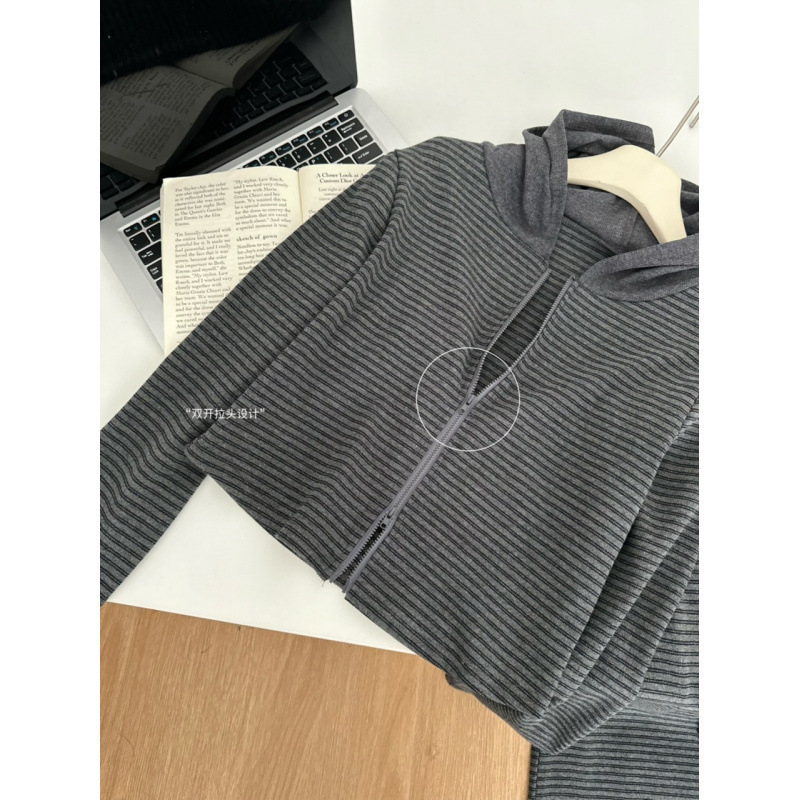 慵懒周末outfit 条纹修身正肩显瘦连帽卫衣套装女秋季|undefined