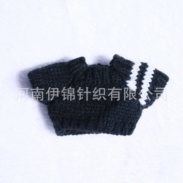 Black sleeve stripe