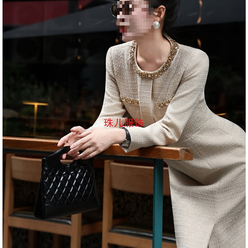 Mid-Length Fashionable Slim-Fit Mature Women's Dress with a Waist-Cinching Elegant Formal Style