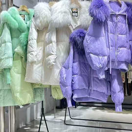 鹅绒服2025冬新款可拆卸豪华大貉子毛领品牌折扣女装直播批发货源