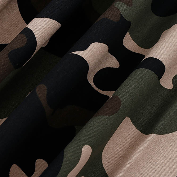 Fabrica directa de impresión de camuflaje barato textil verde camuflaje camisa de hombre tela