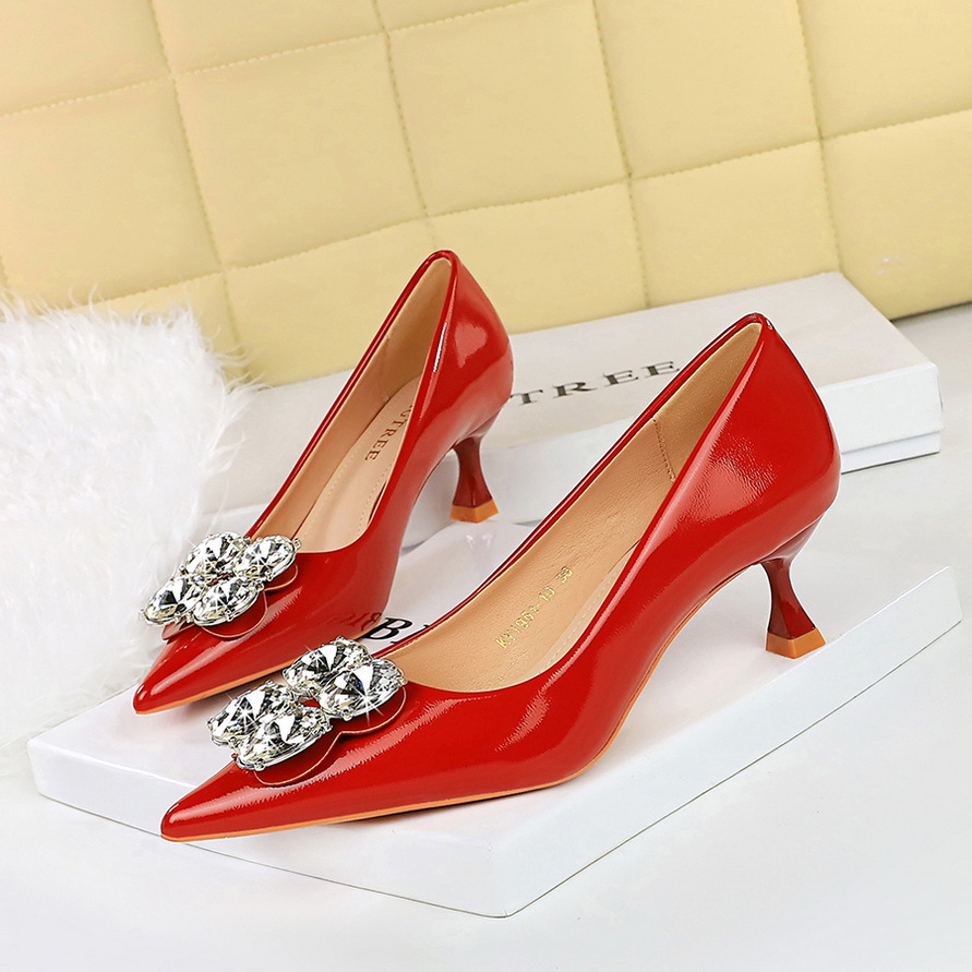 1961-K59 European And American Style Fashion Party Stiletto Shallow Mouth Patent Leather Rhinestone Pointed Toe High_vogvips.com