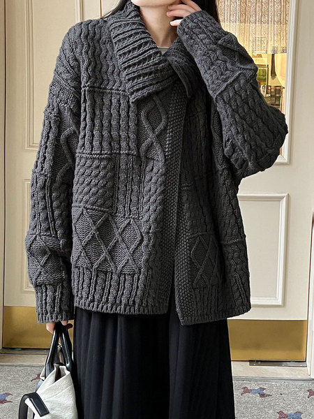 Woolen autumn small design three dimensional knitted sweater