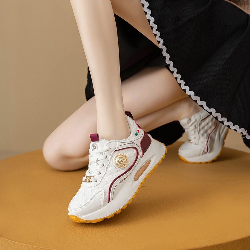四季新款女鞋欧美时尚小白鞋透气韩版舒适厚底学生阿甘德训运动鞋