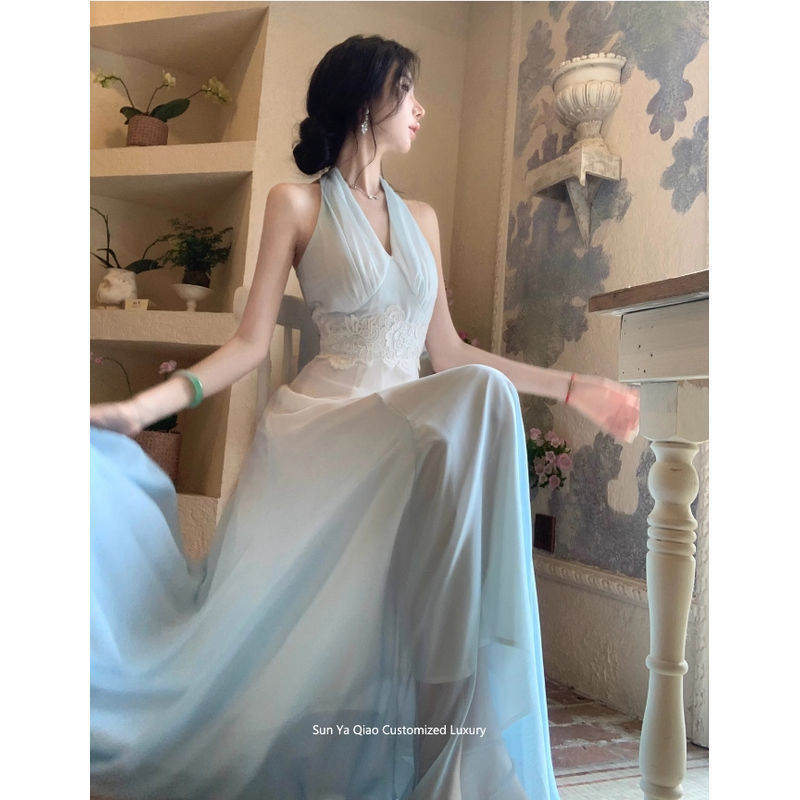 十三行好质量法式时尚绣花收腰蓝色渐变系带挂脖连衣裙女2025夏季|undefined