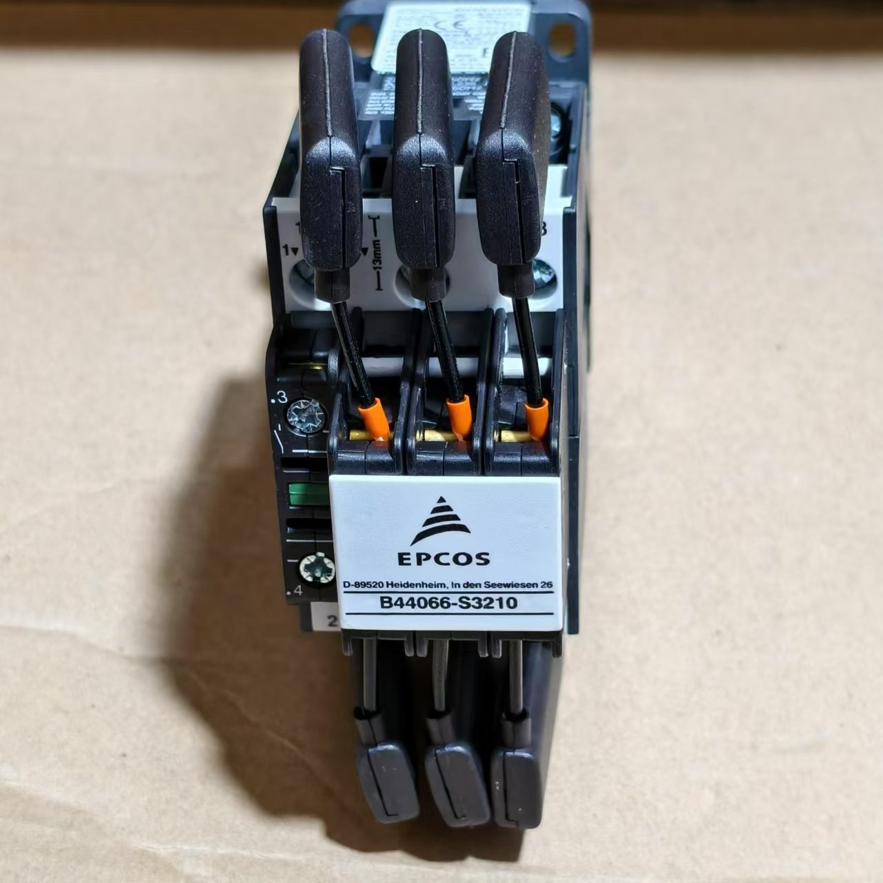 德国EPCOS全新接触 优价现货 B44066S6210J230 B44066S3210J230