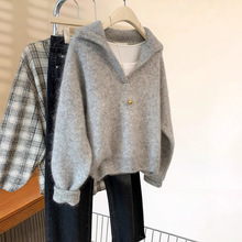 灰色v领浣熊绒针织毛衣女早秋季2025新款翻领慵懒风加厚上衣冬装