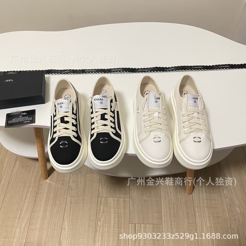 Trendy sports casual shoes, breathable canvas white sneakers, versatile flat slip-on shoes for women Trendy sports casual shoes, breathable canvas white sneakers, versatile flat slip-on shoes for women