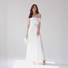跨境白色气质缎面抹胸礼服单肩蝴蝶结轻婚纱新娘户外婚礼出门纱