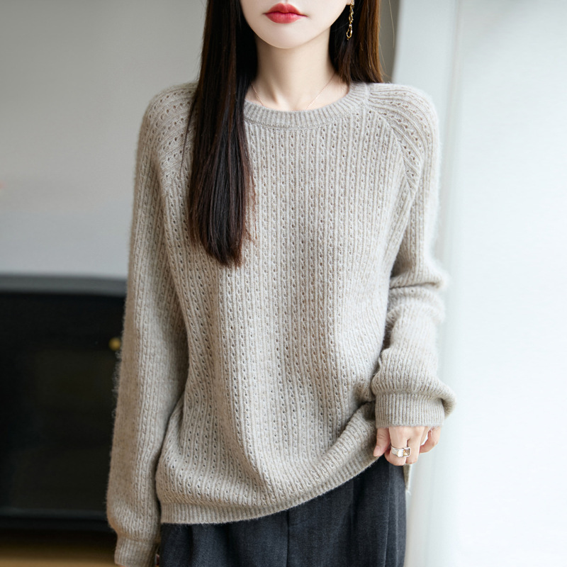 北极绒羊毛女式针织打底衫圆领套头毛衣秋冬新款镂空提花正肩内搭|undefined