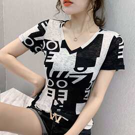 欧货时尚印花V领T恤女短袖夏装洋气性感其他上衣修身百搭显瘦小衫