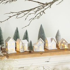 クリスマスの置物造景装飾小屋のペンダントLEDクリスマスの小さな家クリスマスのデスクトップのショーウインドーの装飾