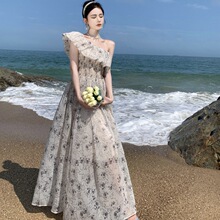 夏季一字肩水墨印花连衣裙女轻奢女神范法式气质氛围感收腰长裙