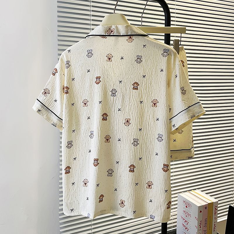 Pijamas al por mayor transfronterizos pantalones cortos de manga corta de verano para mujer cardigan de dibujos animados sueltos que se pueden usar afuera