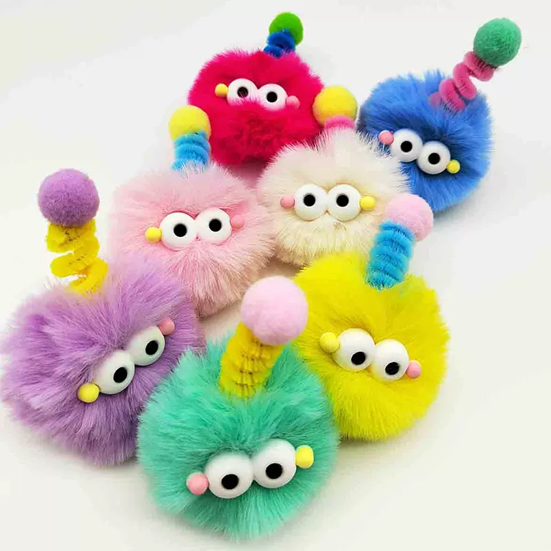 可爱风煤球扭扭棒大眼丑萌娃娃仿獭兔毛卡通搞怪毛球服饰发饰配件