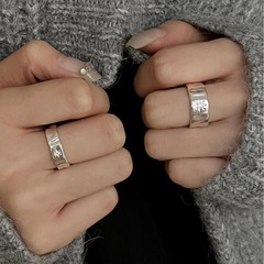 簡約款情侶對戒素圈星芒鋯石鑽戒指女小眾設計高級感2023年新款潮