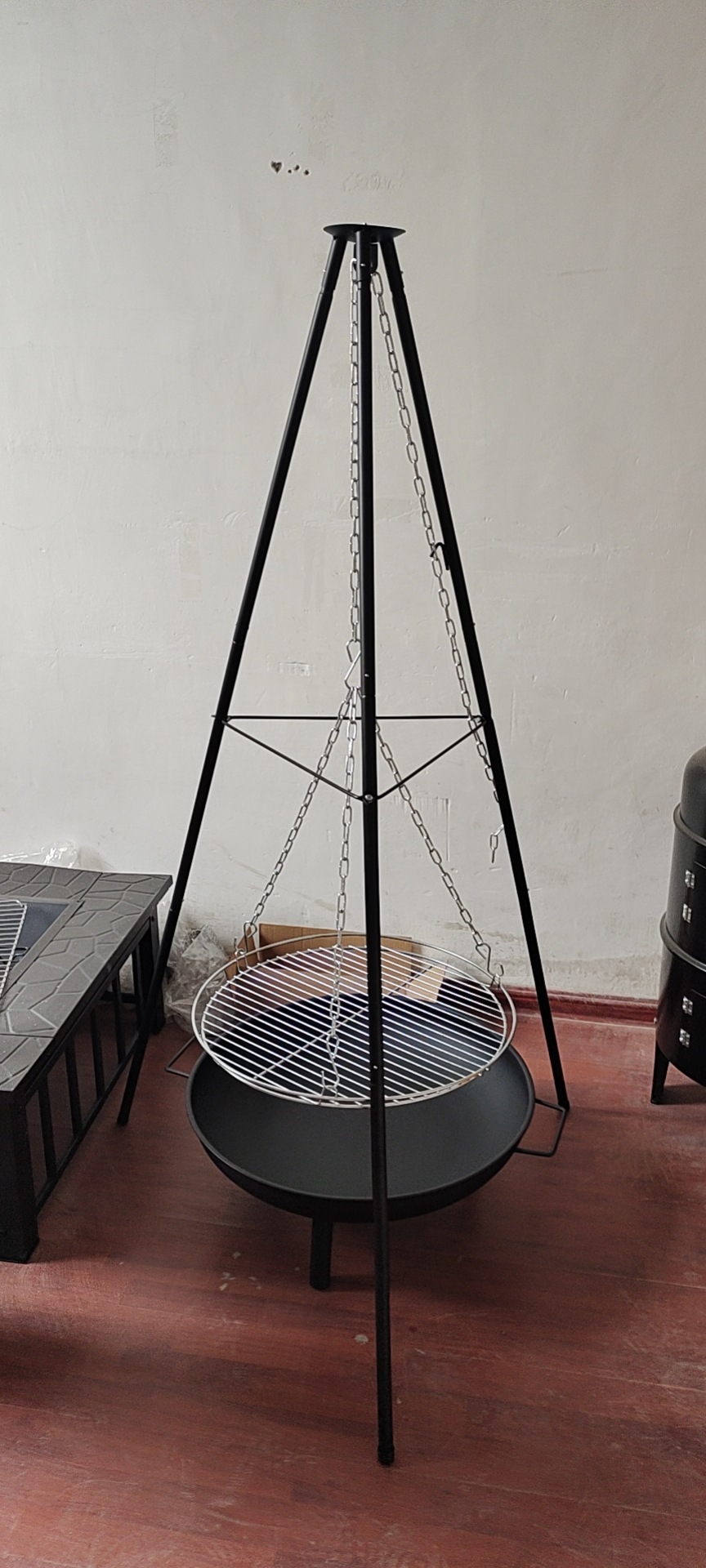 Montaña al aire libre camping colgando cadena estufa portátil plegable colgando olla fogata soporte barbacoa estufa de leña al por mayor