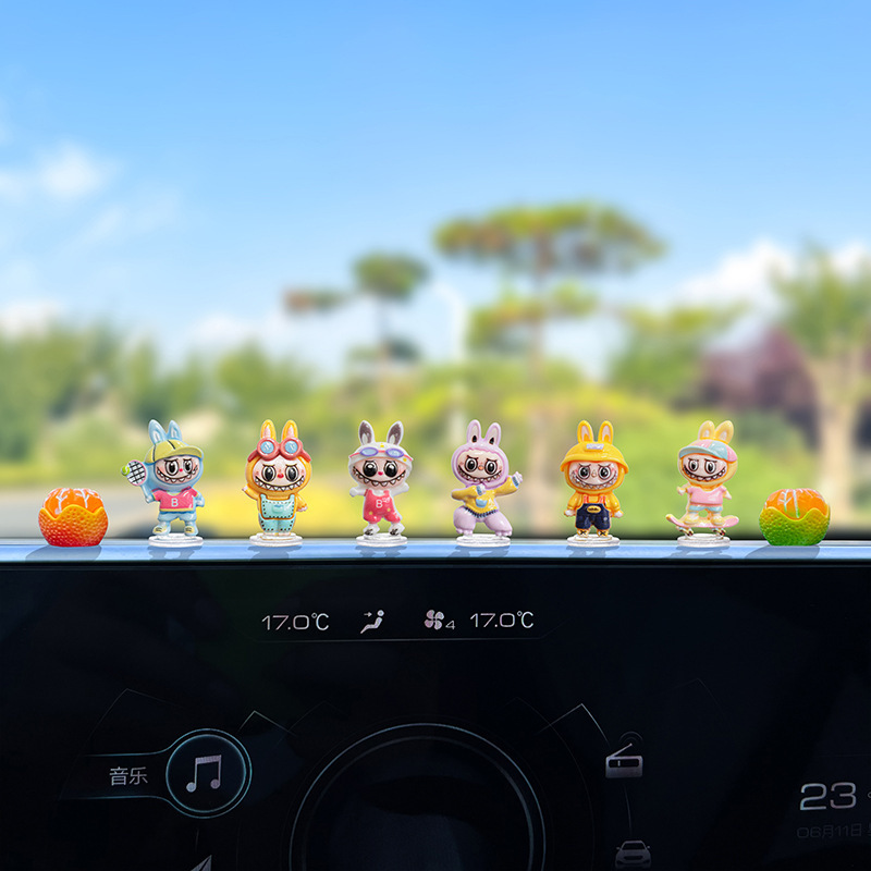 新しい女装ラブブ装飾品車のセンターコンソール装飾品ラブブ電気自動車コンピュータ画面装飾|undefined