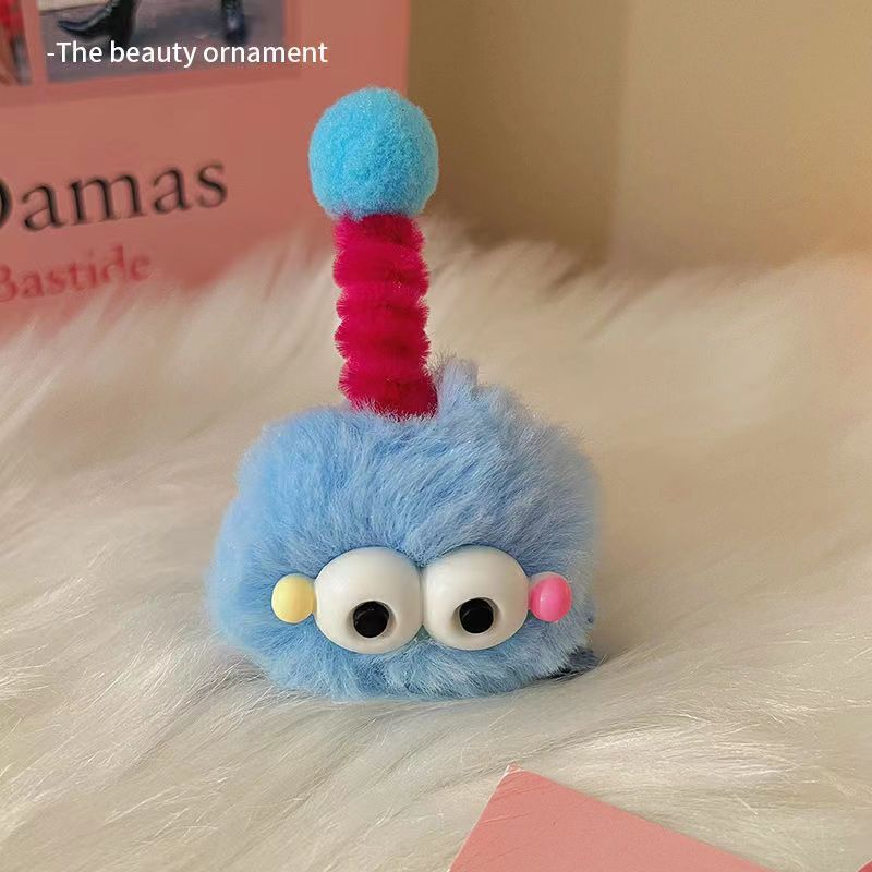 かわいい毛玉のヘアピンの大きい目の醜い萌えます。|undefined