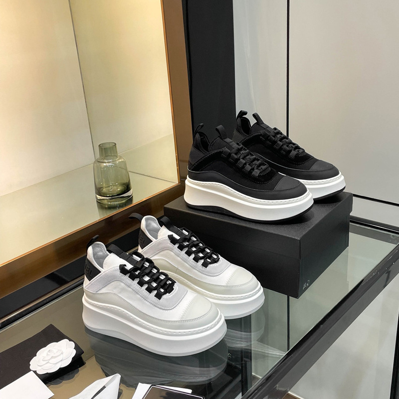 European Genuine Leather Breathable Versatile Women's Shoes 2026 New Thick-Soled Height-Increasing Fashion Casual Sneakers Lace-Up Sports Shoes