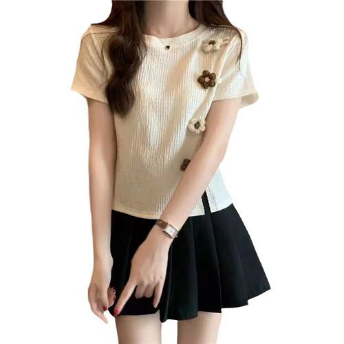 Patchwork Floral Short-Sleeve Knit Top for Women | Summer, Slim-Fit Design, Niche & Unique Cropped Split-Edge Style