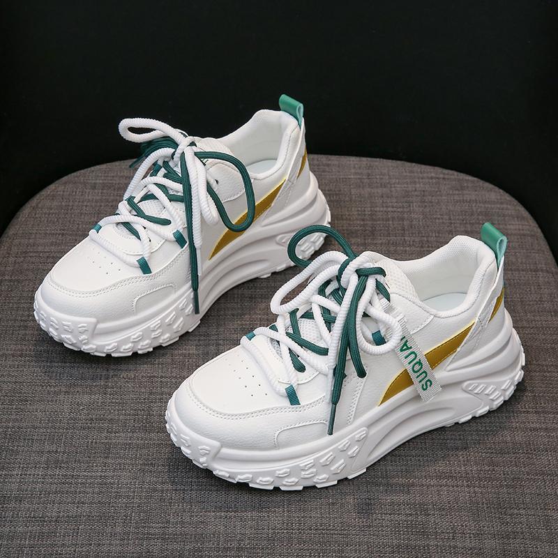 Zapatos de papá para mujeres 2024 nueva altura de fondo grueso popular este año zapatos blancos de nicho de zapatos de skate casuales