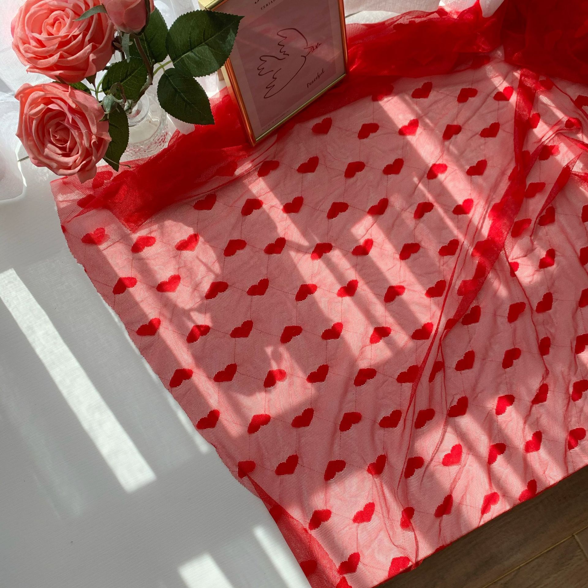Suministro directo de fábrica jinammonia encaje elástico jacquard malla rombo amor bottoming camisa vestido de novia tela en stock lote multicolor