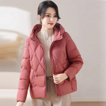 宽松中老年羽绒服女式加厚外套冬装90白鸭绒连帽大码胖MM妈妈装