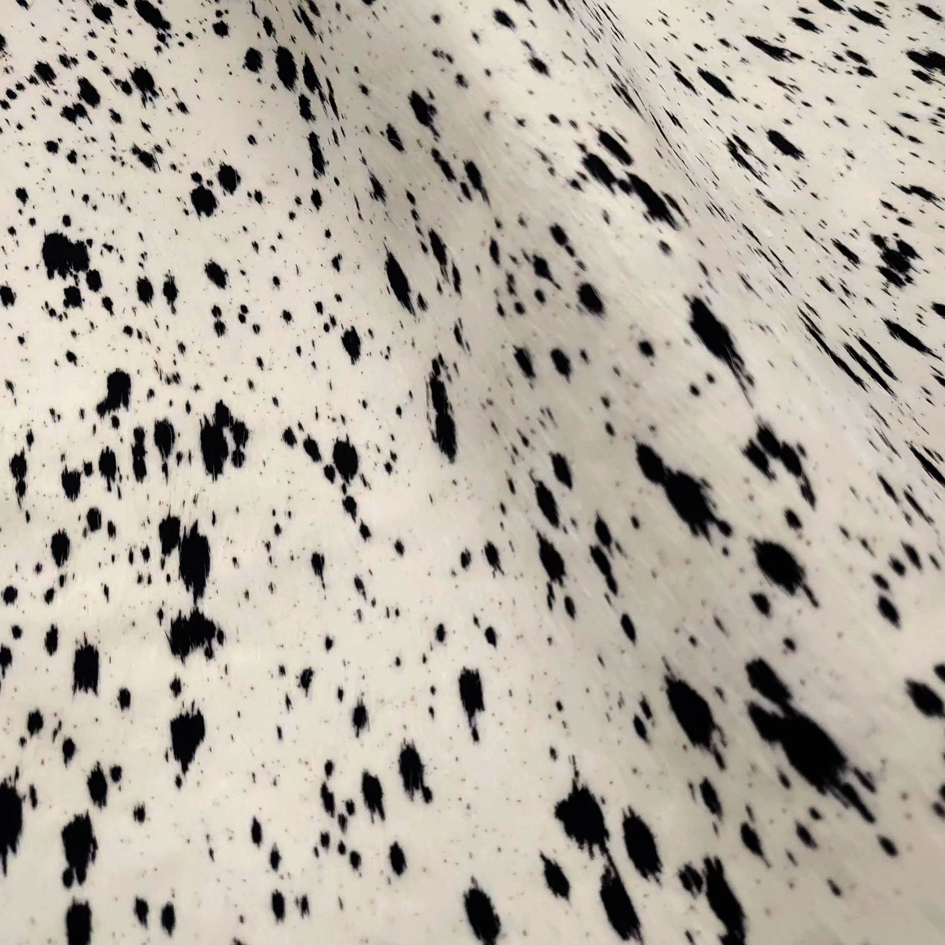 黑白奶牛纹马毛皮地毯头层整张马毛皮真牛皮手工印花地毯鞋包面料|ru