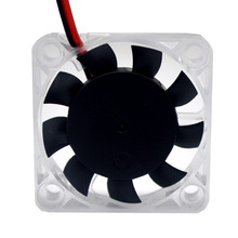 STF40105VH͸���L�� ���u�Α��ֱ� �L���֙Cɢ���L�Ȏ��{���o��5V