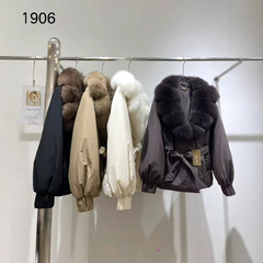 冬季新款狐狸毛皮草白鹅绒羽绒服女短款宽松派克服外套女装货源