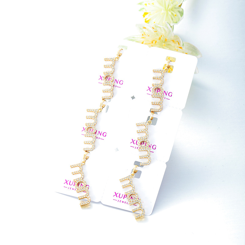 Collar con colgante de letra en aleación electrochapada en color oro de 14k, con piedra artificial, regalo para el Día de la Madre, de Xuping.
