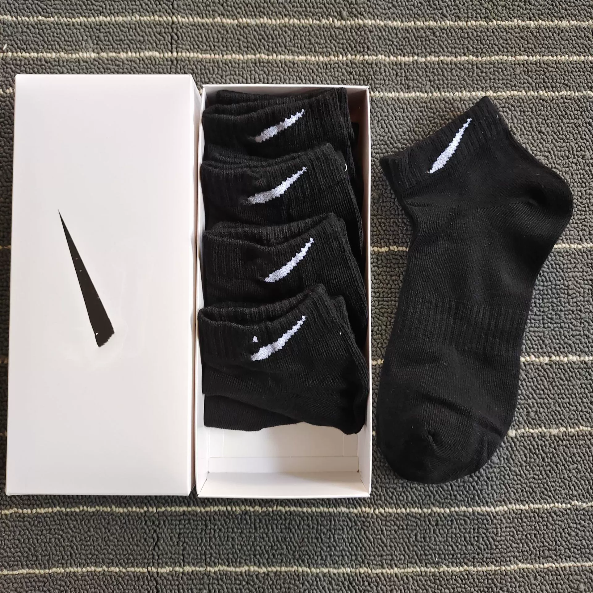 Гольфы (knee socks) Nike средней длины унисекс, смесовый/чесаный хлопок, дышащие, размеры 36–44
