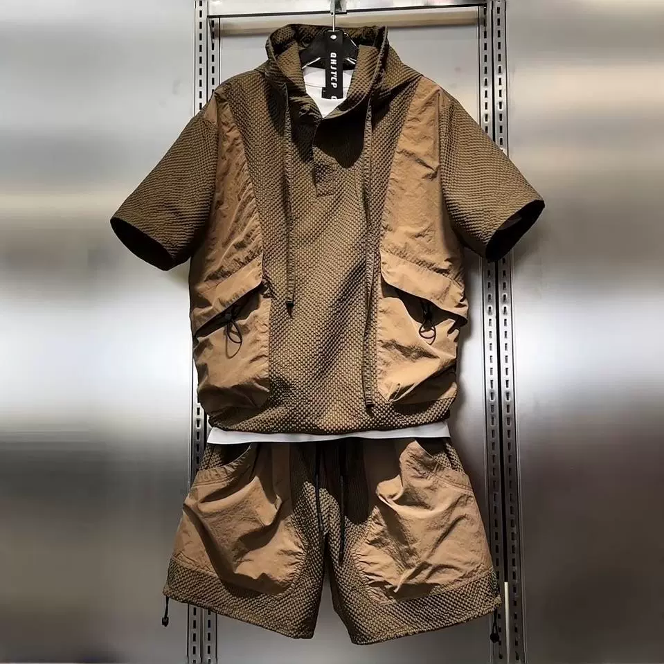 Летняя рабочая одежда, дышащий быстросохнущий спортивный костюм, мужские красивые текстурированные повседневные шорты с капюшоном и короткими рукавами, комплект из двух предметов
