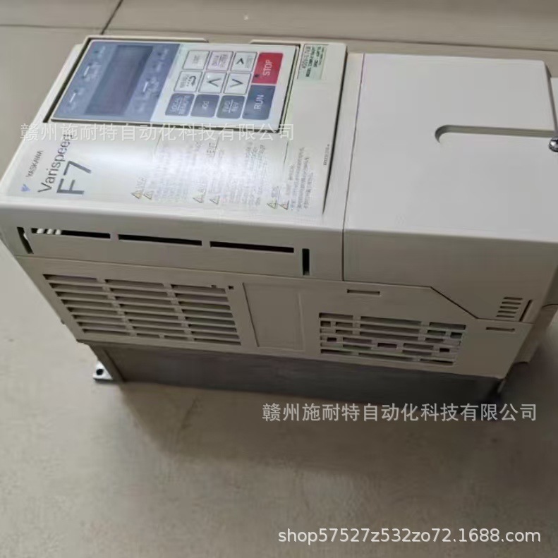 CIMR-F7A20P4  安川变频器顺丰包邮议价出售