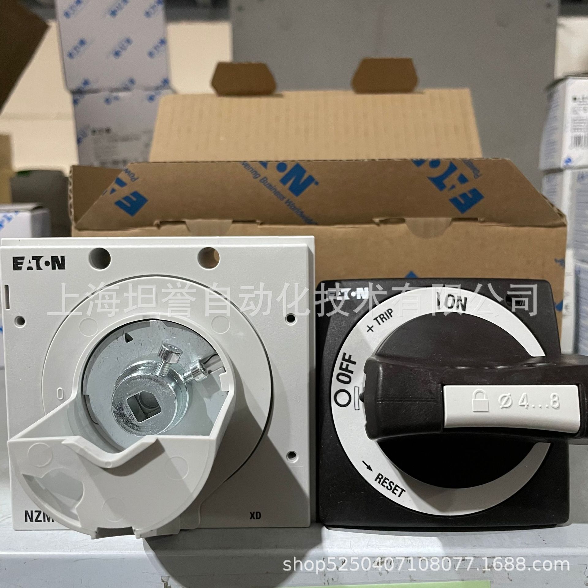 Eaton伊顿NZM/LZM塑壳断路器柜门操作手柄NZM2-XTVDV黑色安装