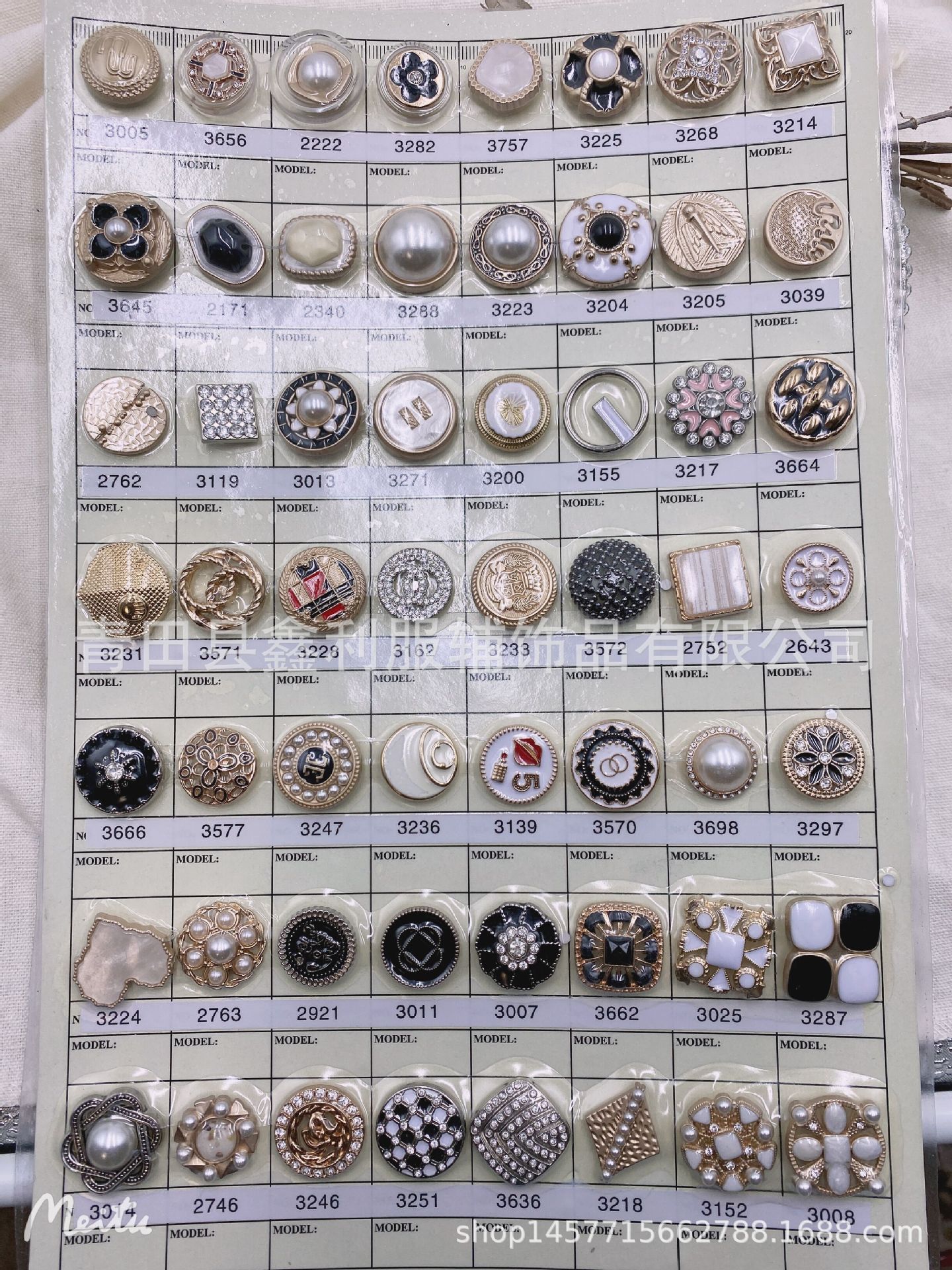 厂家供应树脂纽扣服装服饰扣子塑料钮扣金属款式多样diy扣-阿里巴巴