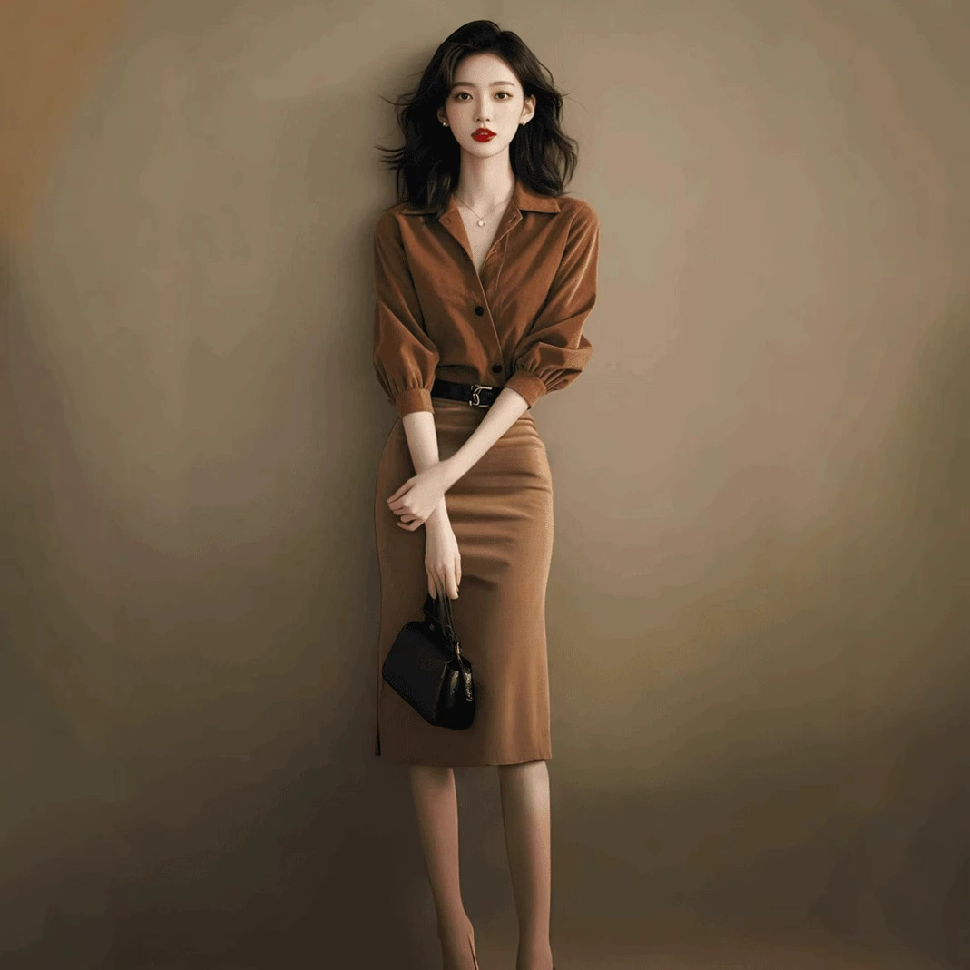 Майрад носит полный набор легкой роскоши высокого уровня, маленький ароматный стиль, рубашка цвета карри, юбка из двух частей, весна и осень