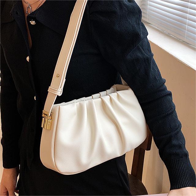 Nicho diseño moda simple bolsa 2023 nuevo bolso de las mujeres retro textura mensajero bolsa popular plisada bolsa de la axila