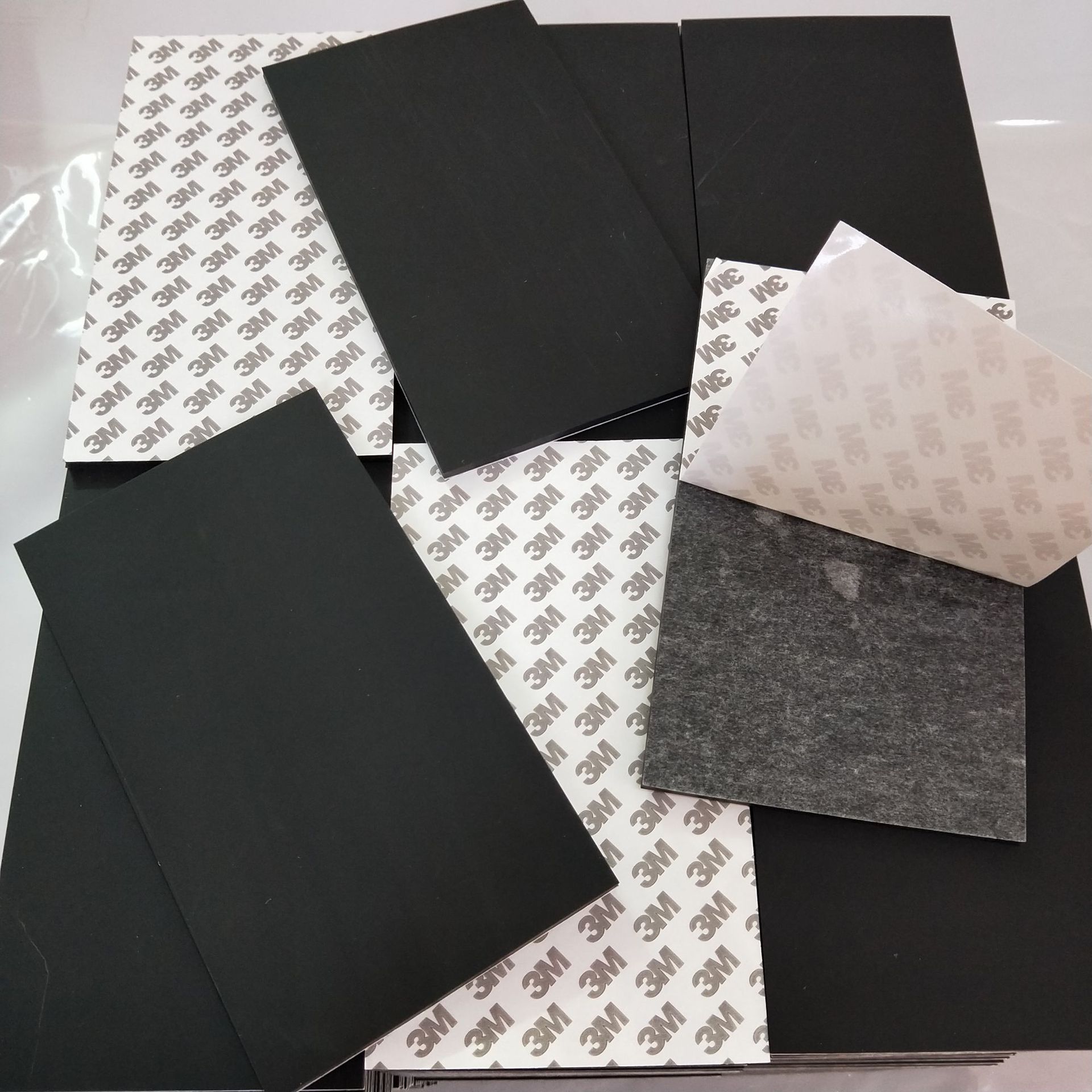 供应自粘透明胶垫 透明硅胶脚垫 透明PVC胶垫片