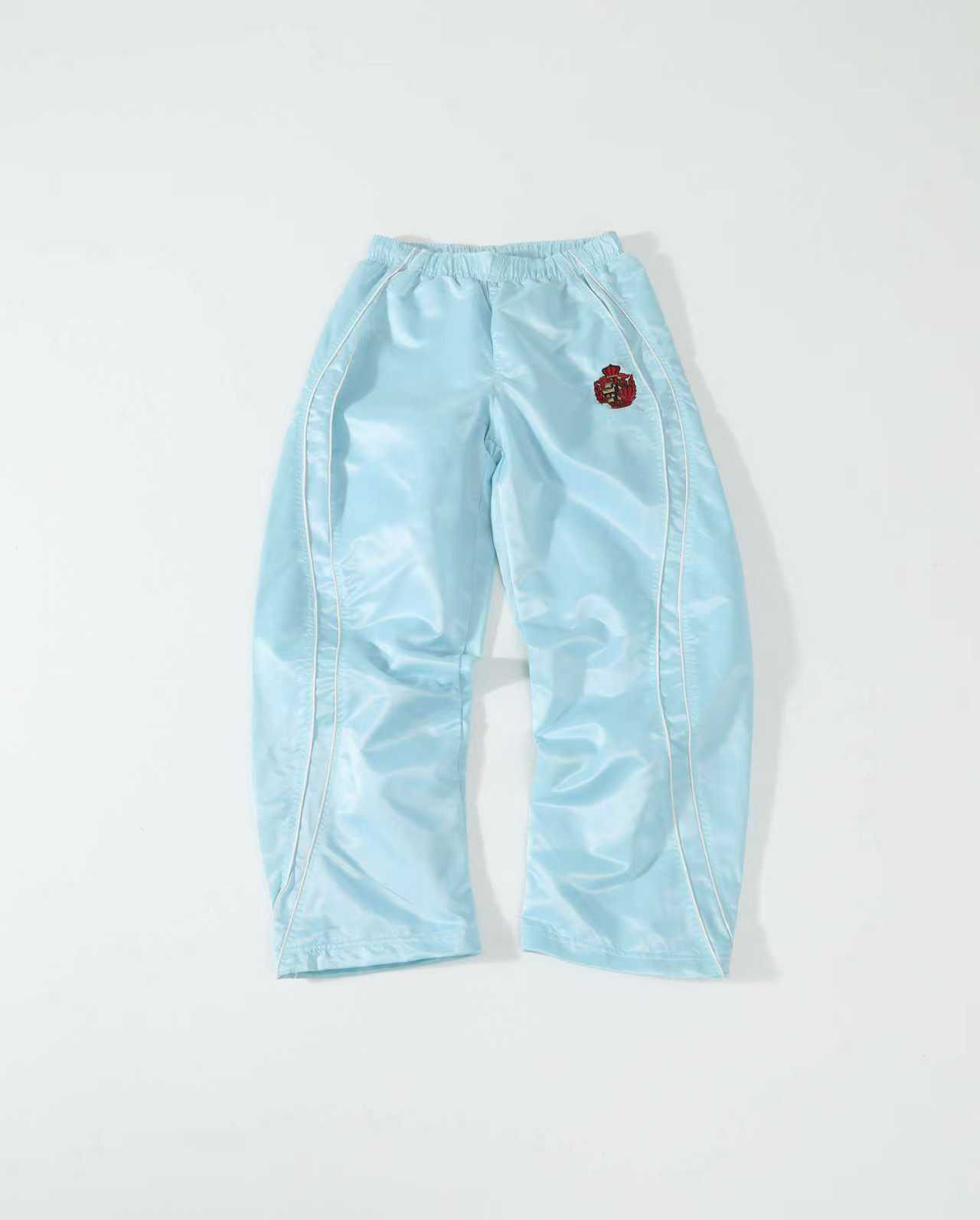 A5. Pantalones azules de hielo