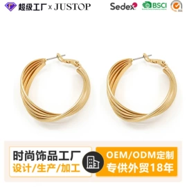 耳环;耳钉;耳坠