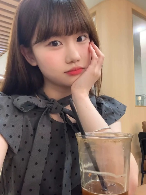夜更かしするリッチガールスタイルグレーポルカドットドレス女性のための2025年夏の新しいスタイルの小さなウエスト痩身スカート|undefined
